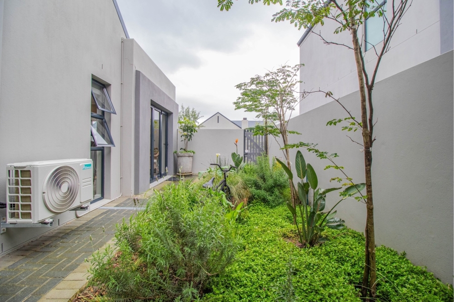 3 Bedroom Property for Sale in Aan de Wijnlanden Western Cape
